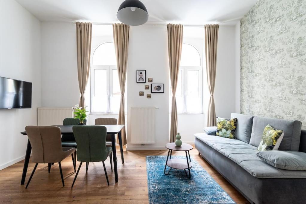 Sleek 1Br Flat Near Center By Hm Viena Exterior foto