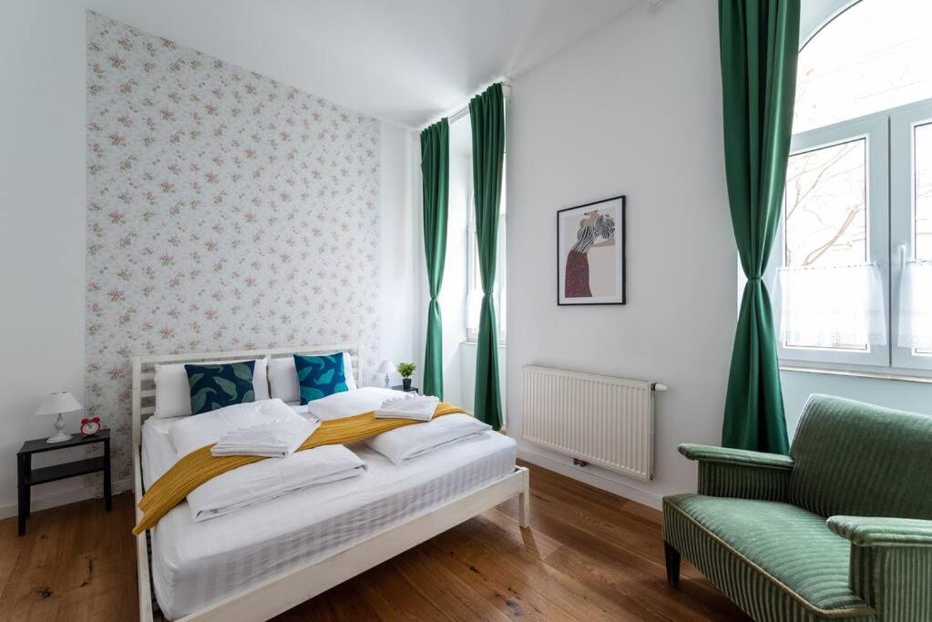 Sleek 1Br Flat Near Center By Hm Viena Exterior foto